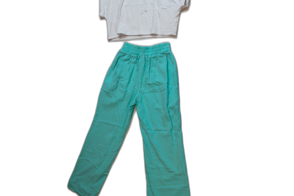 Conjunto Infantil Blanco y Rosa con Pantalones Anchos (primavera)